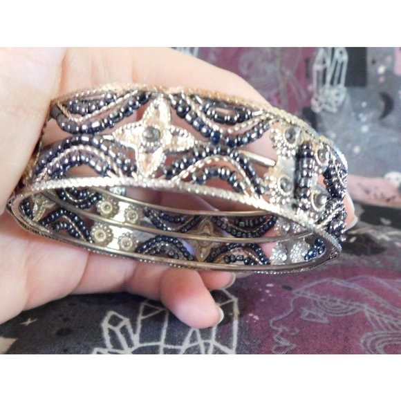 Jewelry - Silver And Black Glass Floral Bracelet
